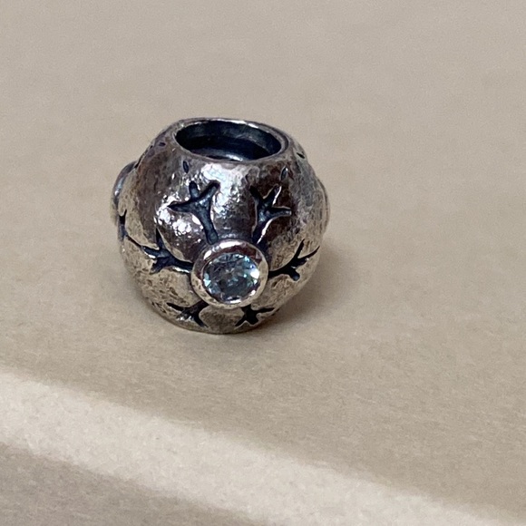 pandora snow flake charm - Picture 2 of 5